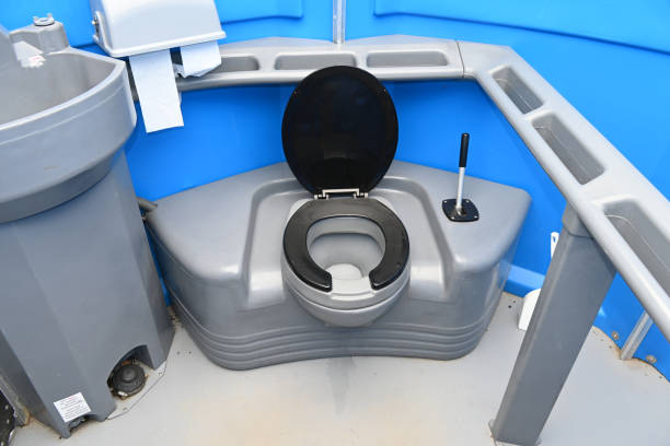 Porta potty delivery and setup in Glenwood City, WI